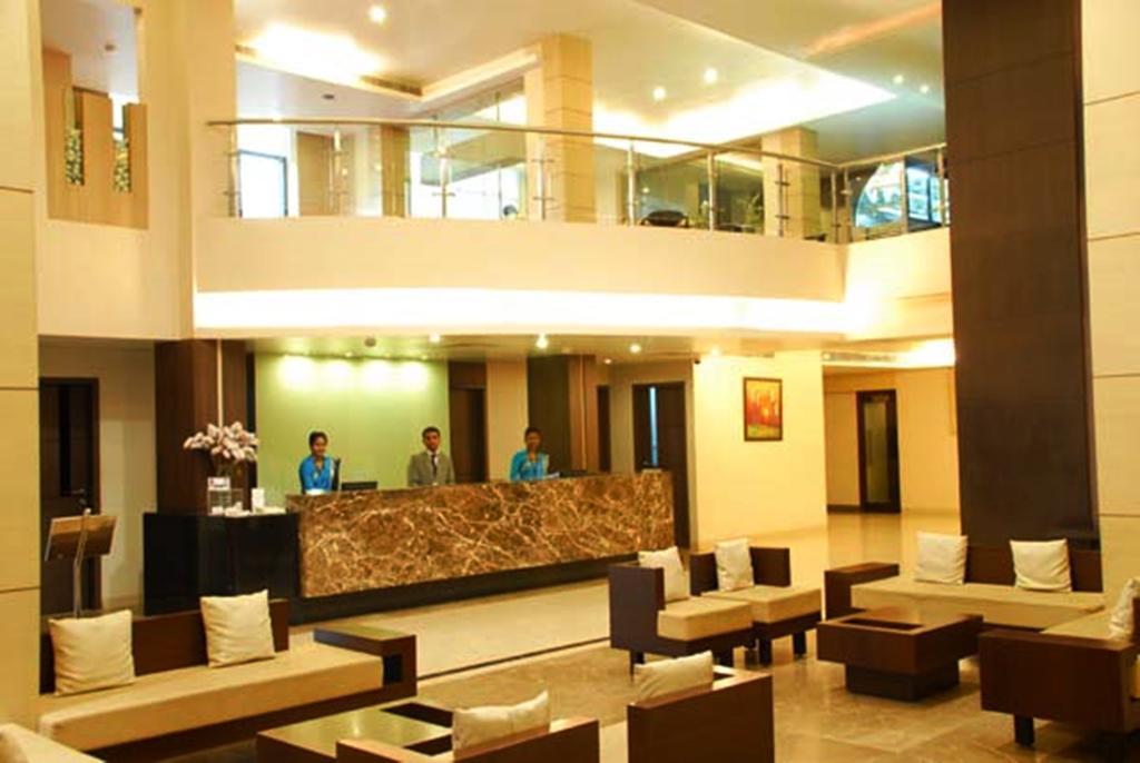 Kiranshree Portico Hotel Guwahati Bagian luar foto